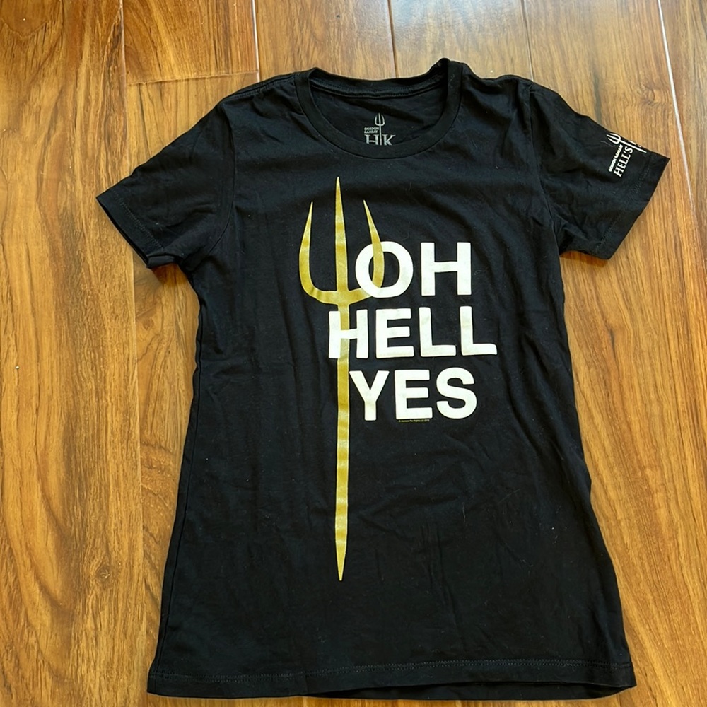 Cesar’s Palace Hell's Kitchen Black Graphic T-Shirt Hell Yes Las Vegas Women S